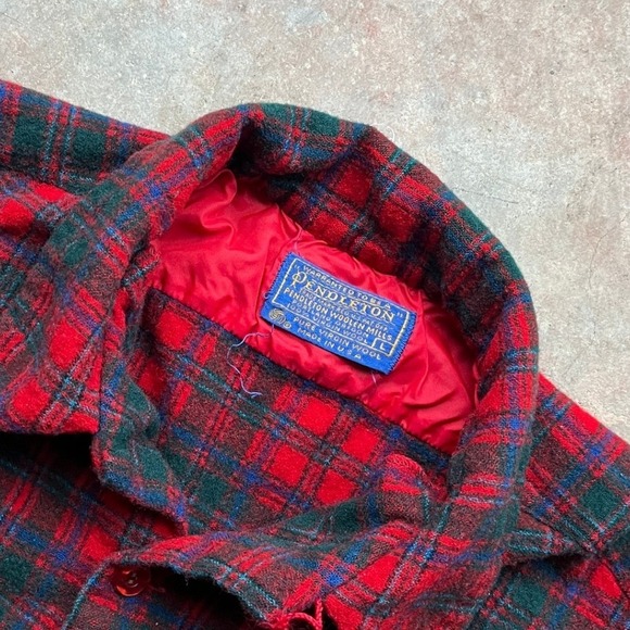 VTG Pendleton Wool Plaid Button Up Board Shirt Flap Pocket Loop Womens L HOLES! - Picture 2 of 12